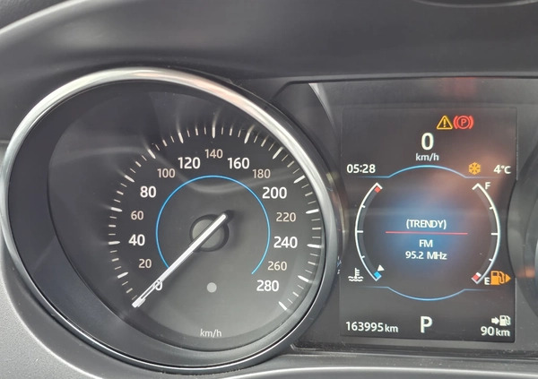 Jaguar F-Pace cena 63000 przebieg: 164000, rok produkcji 2017 z Sanok małe 781